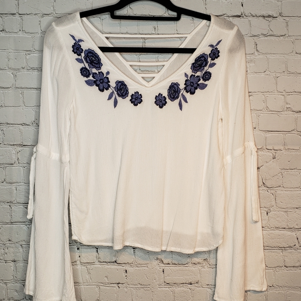 Hollister Boho top bell sleeves XS